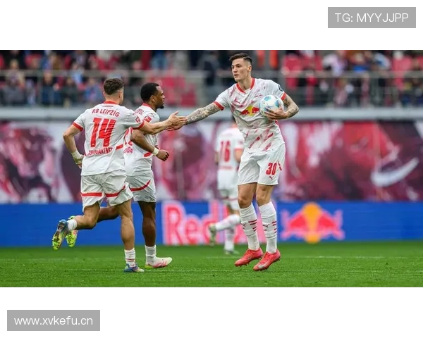 伊萨克与哈兰德:技术型中锋与效率型射手对比解析 伊萨克与哈兰德:技术型中锋与效率型射手对比解析