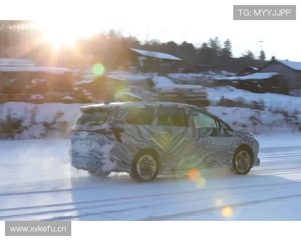 田亮最近也太不接地气了，朋友圈里的豪车加游艇都快搬家了吧？