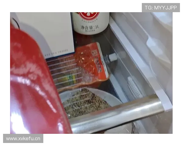 库里家冰箱里塞满蛋白粉，连饮料都是无糖的