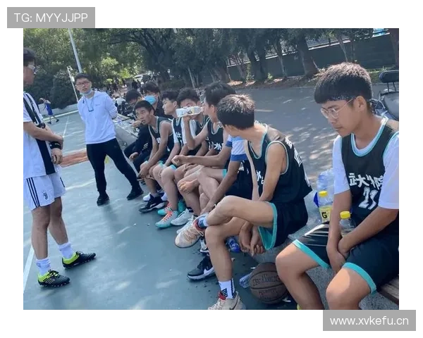 郭昊文赛场上拼到脸都歪了，私下居然抢着买顶级跑车？